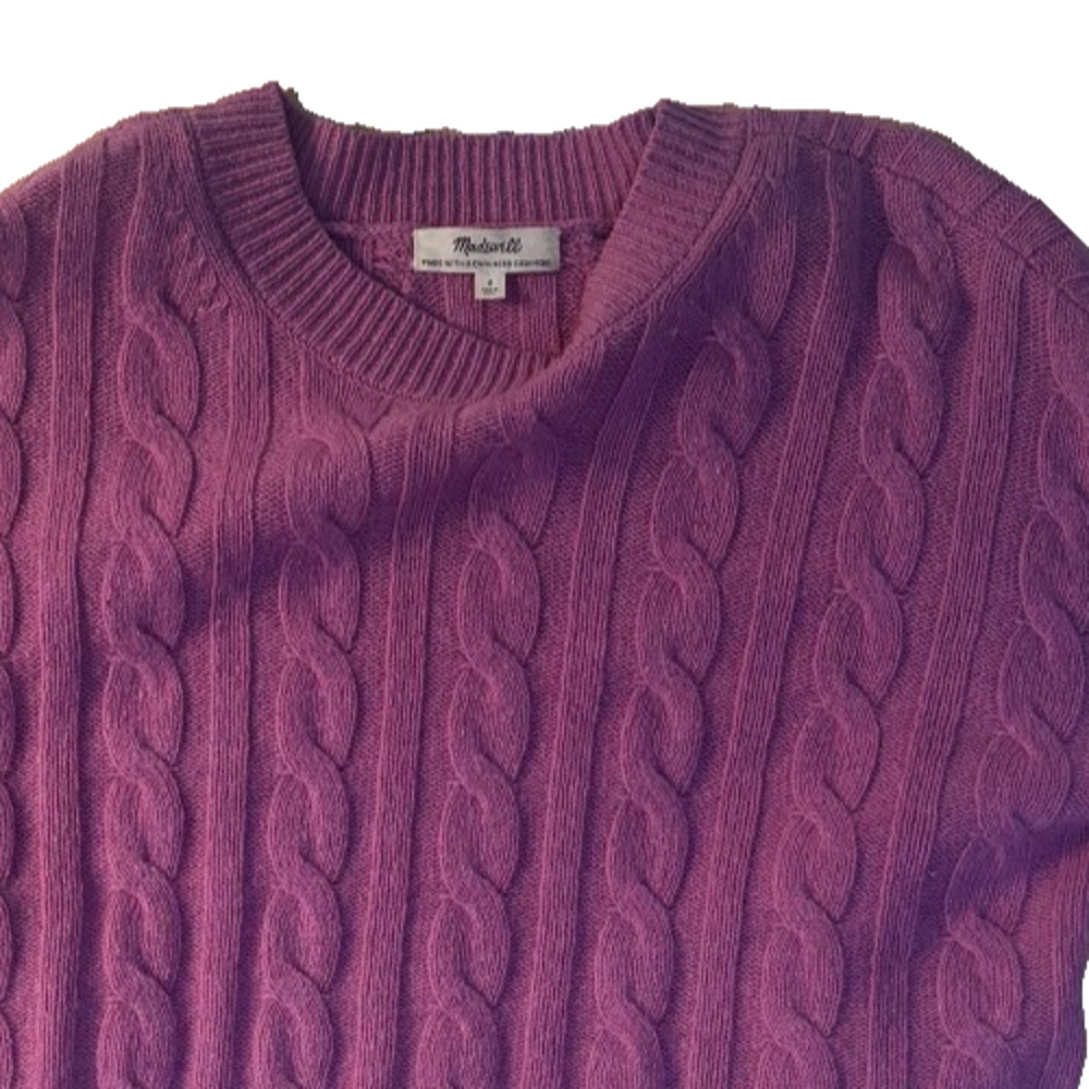 Madewell cable knit sweater in a soft pink tone. Features a chunky knit SWT01 - Picture 3 of 4